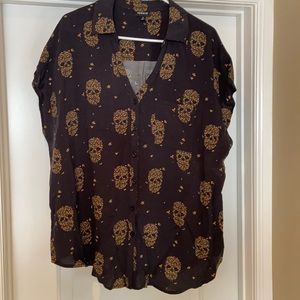 Torrid Blouse, size 1. Like new.